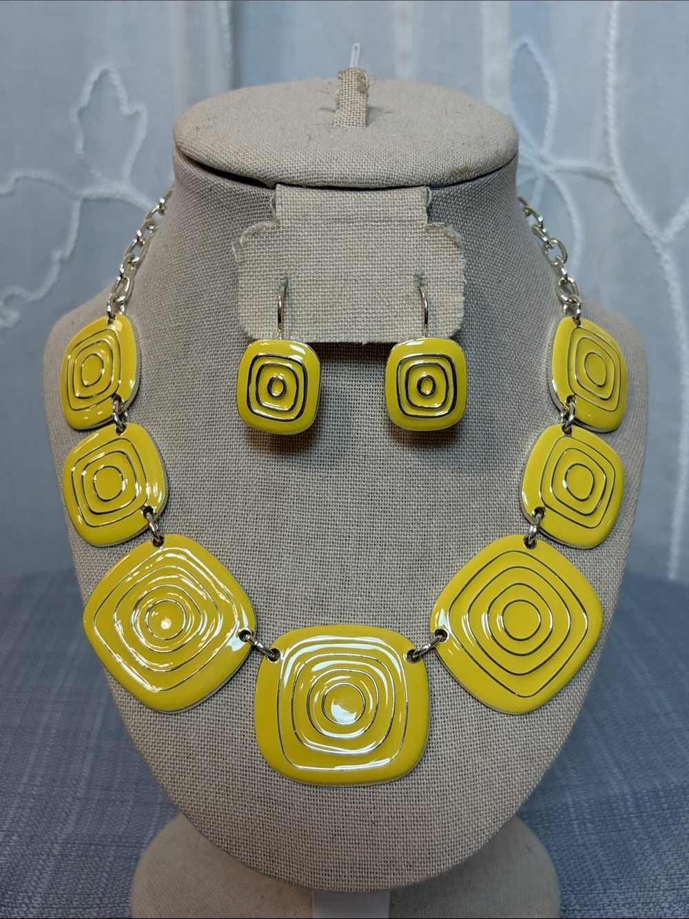 NWOT butter Yellow Geometric Enamel Necklace & Earring Set